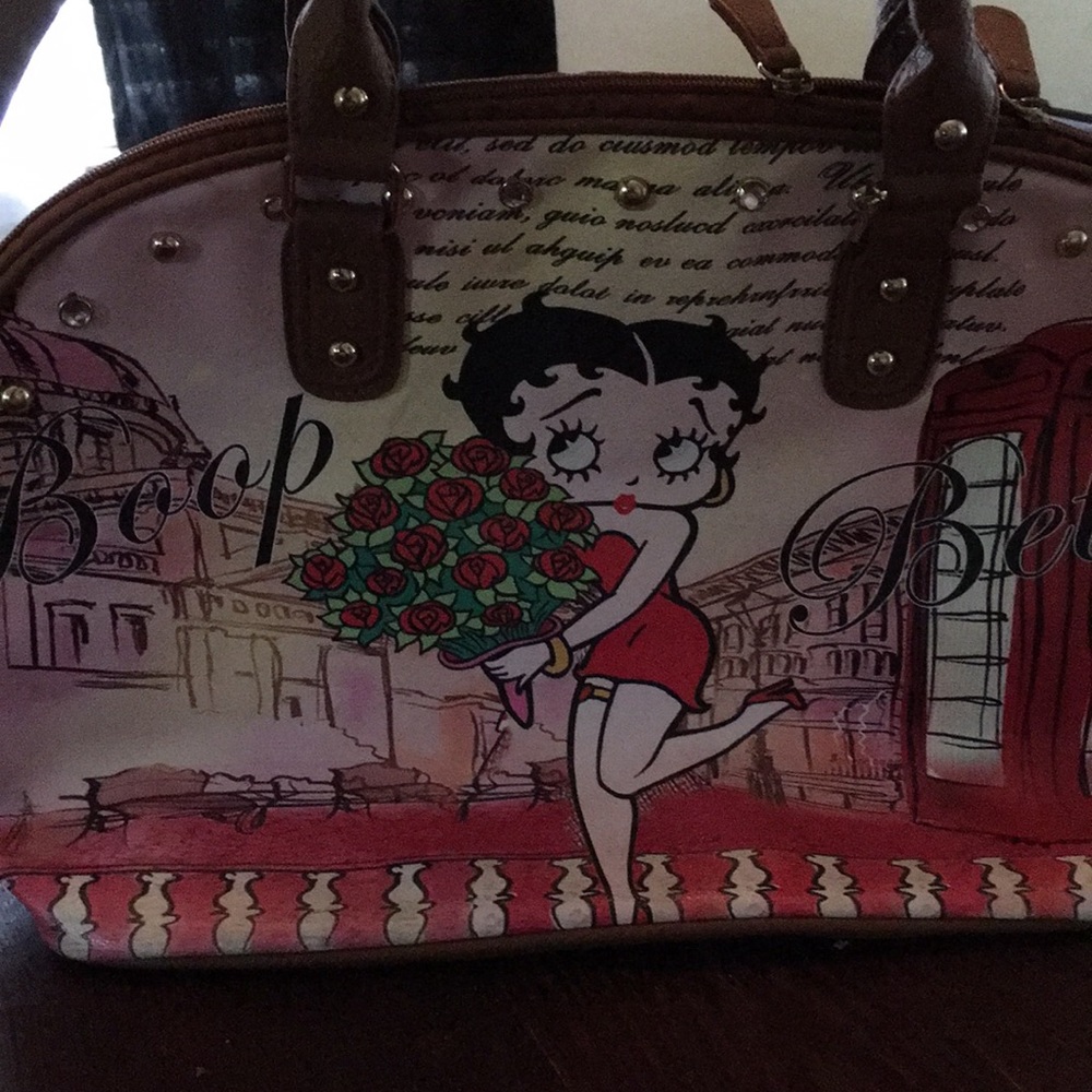 Hand bag